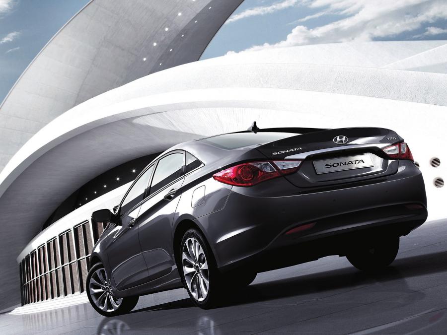  Hyundai Sonata 2009 года  (фото 33 из 40)